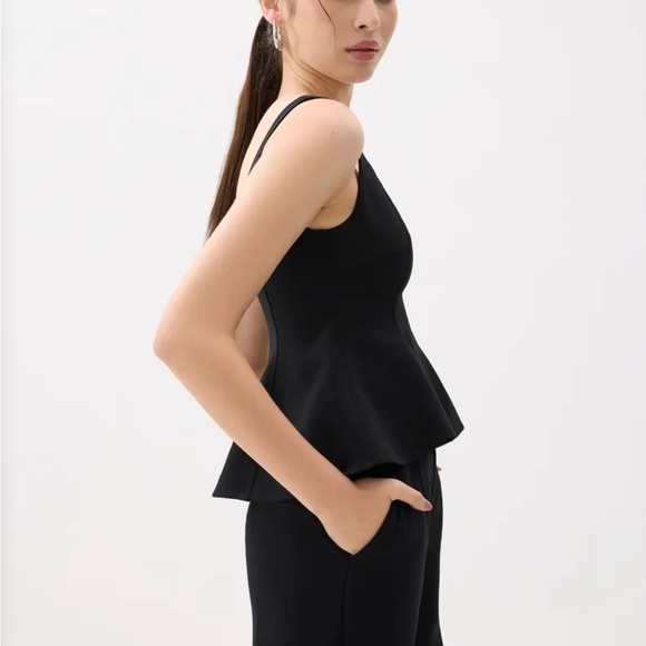 Scoop Neck Peplum Top - Picture 2 of 7
